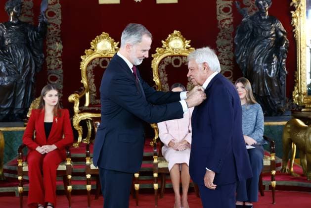 Real Madrid training Session King Felipe VI of Spain, Queen Letizia of Spain, Crown Princess Leonor, Princess Sofia, Felipe Gonzalez attends the Delivery of Toison de Oro to FeMiguel Herrero y Rodr’guez de Mi–—n lipe Gonzalez, Miquel Roca at Royal Palace on November 21, 2025 in Madrid, Spain Photo by IMAGO MPG Madrid Royal Palace Madrid Spain  Copyright: xMPGx
