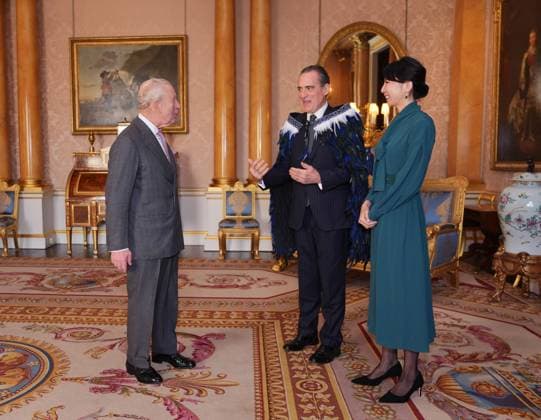 Audience at Buckingham Palace King Charles III during an audience with Hamish Cooper, High Commissioner for New Zealand, and his partner Misako Kitaoka, at Buckingham Palace, London. Picture date: Friday November 21, 2025., Credit:Avalon.red Avalon UK, London  Copyright: xAvalon.redx xAvalonx 1053729596