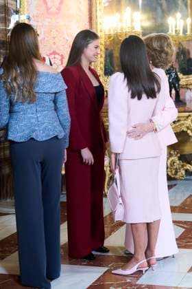 21-11-2025 Collar King Felipe and Queen Letizia and Princess Leonor and Princess Sofia attended the presentation of the Order of the Golden Fleece, Collar de la Insgigne Orden del Toison de Oro a su, at the royal palace in Madrid. No Spain Â  Copyright: xPPEx
