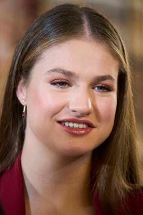 21-11-2025 Collar Princess Leonor attended the presentation of the Order of the Golden Fleece, Collar de la Insgigne Orden del Toison de Oro a su, at the royal palace in Madrid. No Spain Â  Copyright: xPPEx