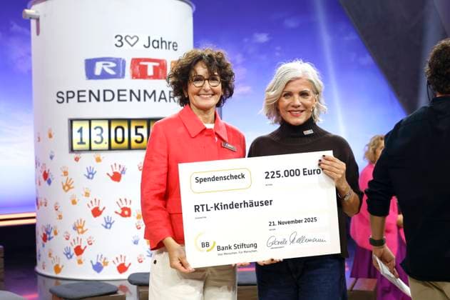 Gabriele Kellermann and Birgit Schrowange at the 30 RTL Spendenmarathon 2025 in Studio 8 of EMG Studios Hürth, 21 11 2025 Foto:xR.xStoffelsx xFuturexImagex spendenmarathon_5544