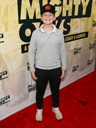 November 20, 2025, Westwood, California, USA: Actor HUDSON LEDWITH attends the Los Angeles red carpet premiere of The Mighty Oaks Premiere. Westwood USA - ZUMAb173 20251120_aap_b173_025 Copyright: xBillyxBennightx