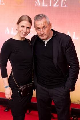 AlizŽ, world premiere at Theater am Potsdamer Platz, Berlin, 20 11 2025 Tim Wilde and guest at Cirque du Soleil AlizŽ world premiere at Theater am Potsdamer Platz, Berlin, 20 11 2025 Berlin Theater am Potsdamer Platz Copyright: xJensxFinkex