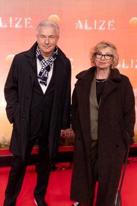 AlizŽ, world premiere at the Theater am Potsdamer Platz, Berlin, 20 11 2025 Klaus Wowereit and Petra Koegel at the Cirque du Soleil AlizŽ world premiere at the Theater am Potsdamer Platz, Berlin, 20 11 2025 Berlin Theater am Potsdamer Platz Copyright: xJensxFinkex