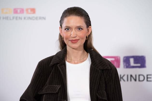Amrei HAARDT, actress, portrait, portrait, cropped single image, single motif, 30 RTL Spendenmarathon Wir helfen Kindern , television, 20 21 11 2025 in Huerth, Germany,