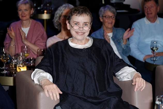 Katharina Thalbach at the recording of the NDR Talk Show in the NDR television studio Lokstedt Hamburg, 21 11 2025 Foto:xH.xHartmannx xFuturexImagex ndr_talk2111_5117