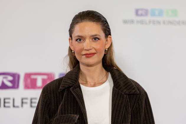 RTL Spendenmarathon in Cologne, 21 11 2025 Actress Amrei HAARDT AWZ The 30th RTL Spendenmarathon is currently running at the EMG Studios in Cologne Hürth For the first time, the anniversary will be broadcast for 30 hours Celebrity supporters accept donations for children in need live on the donation hotline Cologne Hürth North Rhine-Westphalia Germany Copyright: xBonn.digitalx
