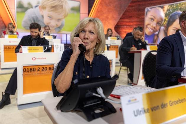 RTL Spendenmarathon in Cologne, 21 11 2025 Ulrike von der GROEBEN The 30th RTL Spendenmarathon is currently running at the EMG studios in Cologne Hürth For the first time, the anniversary will be broadcast for 30 hours Celebrity supporters accept donations for children in need live on the donation hotline Cologne Hürth North Rhine-Westphalia Germany Copyright: xBonn.digitalx