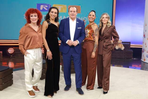 Lucy Diakovska, Nadja Benaissa, Wolfram Kons, Jessica Wahls and Sandy Mölling from No Angels at the 30 RTL Spendenmarathon 2025 in Studio 8 at EMG Studios Hürth, 21 11 2025 Foto:xR.xStoffelsx xFuturexImagex spendenmarathon_5793