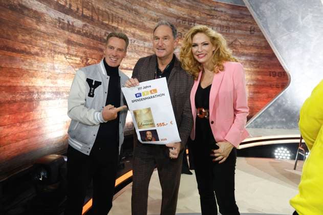 Jürgen Milski, guest and Sonya Kraus at the 30 RTL Spendenmarathon 2025 in Studio 8 of EMG Studios Hürth, 21 11 2025 Foto:xR.xStoffelsx xFuturexImagex spendenmarathon_5864