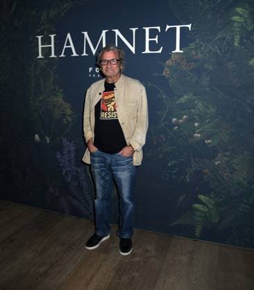 November 21, 2025, New York, Ny, United States: Griffin Dunne attends the New York Premiere of Hamnet . Held at The Whitby Hotel in New York. Zuma Press November 21, 2025. New York United States - ZUMAp281 20251121_zea_p281_030 Copyright: xPhotoxImagexPressx