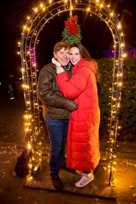 abb Klaus Fricke and Katrin Wrobel as guests at the premiere Weihnachten im Tierpark mit Promis on 21 11 2025 in Berlin Berlin Germany