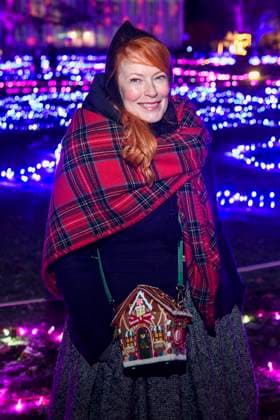 abb Enie van de Meiklokjes presenter as a guest at the premiere Christmas at the zoo with celebrities on 21 11 2025 in Berlin Berlin Germany