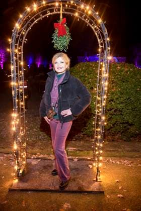 abb Eva Imhof Wetter Moderator as a guest at the premiere Christmas in the zoo with celebrities on 21 11 2025 in Berlin Berlin Germany