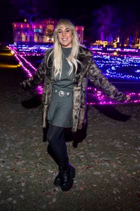 abb Annemarie Eilfeld Sangerin as guest at the premiere Christmas in the zoo with celebrities on 21 11 2025 in Berlin Berlin Germany