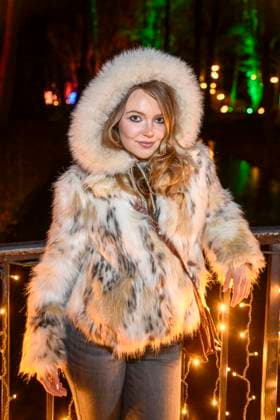 abb Marie von Bose Actress and influencer guest at the premiere Christmas at the zoo with celebrities on 21 11 2025 in Berlin Berlin Germany
