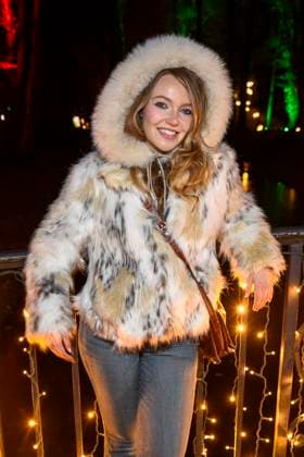 abb Marie von Bose Actress and influencer guest at the premiere Christmas at the zoo with celebrities on 21 11 2025 in Berlin Berlin Germany