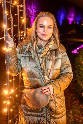 abb Regina Halmich ex boxer as guest at the premiere Christmas in the zoo with celebrities on 21 11 2025 in Berlin Berlin Germany