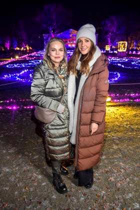 abb Regina Halmich and Johanna Klum as guests at the premiere Christmas in the Zoo with celebrities on 21 11 2025 in Berlin Berlin Germany