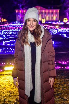 abb Johanna Klum presenter Wintermuetze as guest at the premiere Weihnachten im Tierpark with celebrities on 21 11 2025 in Berlin Berlin Germany