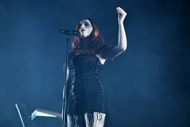 Raven Numan performing at Eventim Apollo in London LONDON, ENGLAND - NOVEMBER 21: Raven Numan performing at Eventim Apollo on November 21, 2025 in London, England. CAP MAR MAR Great Britain Copyright: xMartinxHarris CapitalxPicturesx