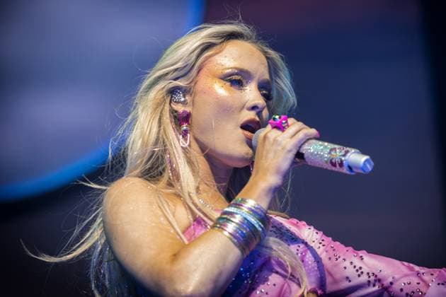 Zara Larsson live in Oslo, Norway Oslo, Norway. 21st, November 2025. The Swedish singer Zara Larsson performs a live concert at Unity Arena in Oslo. Norway, Oslo, Unity Arena  Copyright: xGonzalesxPhoto TerjexDokkenx