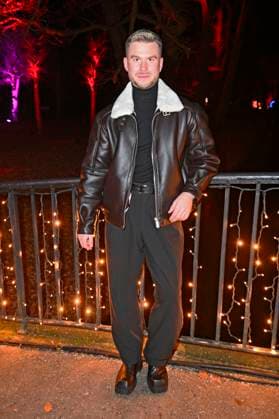 John Riot at the opening of Christmas at Tierpark 2025 at Friedrichsfelde Palace in Tierpark Berlin Berlin, 21 11 2025 Foto:xN.xKubelkax xFuturexImagex tierpark_5113