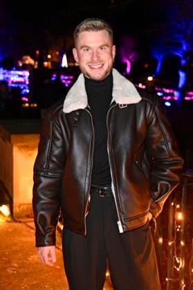 John Riot at the opening of Christmas at Tierpark 2025 at Friedrichsfelde Palace in Tierpark Berlin Berlin, 21 11 2025 Foto:xN.xKubelkax xFuturexImagex tierpark_5118