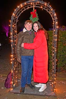 Katrin Wrobel with husband Klaus Fricke at the opening of Christmas at Tierpark 2025 at Friedrichsfelde Palace in Tierpark Berlin Berlin, 21 11 2025 Foto:xN.xKubelkax xFuturexImagex tierpark_5138