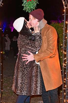 Nadja Jo Klapper and Johannes Heinrichs at the opening of Christmas at Tierpark 2025 at Friedrichsfelde Palace in Tierpark Berlin Berlin, 21 11 2025 Foto:xN.xKubelkax xFuturexImagex tierpark_5146