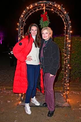 Katrin Wrobel and Eva Imhof at the opening of Christmas at Tierpark 2025 at Friedrichsfelde Palace in Tierpark Berlin Berlin, 21 11 2025 Foto:xN.xKubelkax xFuturexImagex tierpark_5158