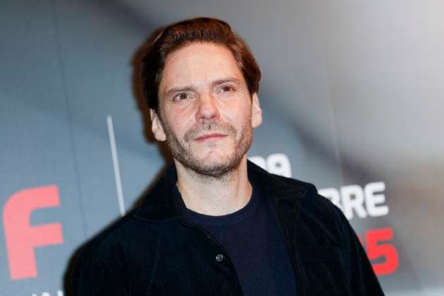 43 Turin Film Festival - Photocall TURIN, ITALY - NOVEMBER 22: Daniel Bruehl poses at the photocall of Stella della Mole Award during the 43rd Torino Film Festival 2025 at Teatro Regio on November 22, 2025 in Turin, Italy. Photo Marco Piovanotto Abacapress.com  Copyright: xPiovanottoxMarco ABACAx