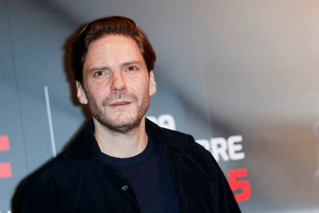 43 Turin Film Festival - Photocall TURIN, ITALY - NOVEMBER 22: Daniel Bruehl poses at the photocall of Stella della Mole Award during the 43rd Torino Film Festival 2025 at Teatro Regio on November 22, 2025 in Turin, Italy. Photo Marco Piovanotto Abacapress.com  Copyright: xPiovanottoxMarco ABACAx