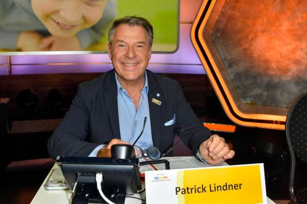 ABB Patrick Lindner Saenger as a guest on the donation phone in the RTL studio at the charity for the 30th anniversary of the RTL Spendenmarathon wir helfen Kindern bei RTL Deutschland on 21 11 2025 2 donation day in Cologne Deutz NRW Germany