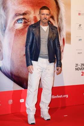 43 Turin Film Festival - Antonio Banderas at Stella della Mole Award’s photocall TURIN, ITALY - NOVEMBER 22: Antonio Banderas poses at the photocall of Stella della Mole Award during the 43rd Torino Film Festival 2025 at Teatro Regio on November 22, 2025 in Turin, Italy. Photo Marco Piovanotto Abacapress.com  Copyright: xPiovanottoxMarco ABACAx