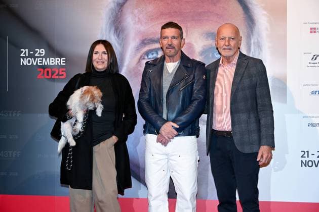 43rd Turin Film Festival 2025, Day 1 - Photocall. Pictured: Antonio Banderas, Enzo Ghigo  Copyright: xMaurizioxD Avanzox xipa-agency.netx xDxAvanzo xMangiarottix IPA_Agency_IPA68247061