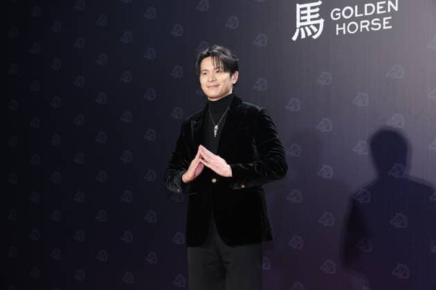 62nd Golden Horse Awards in Taipei TAIPEI,, CHINA - NOVEMBER 22, 2025 - Taiwanese actor Jing-Hua Tseng on the red carpet of the 62nd Golden Horse Awards in Taipei, China on November 22, 2025. Taipei Taiwan China  Copyright: xCFOTOx i1763899964448