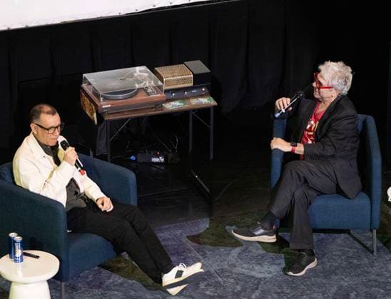 November 22, 2025, Dallas, Texas, USA : FRED ARMISEN being interviewed by BART WEISS Artistic Director at VideoFest Dallas USA - ZUMAm147 20251122_zap_m147_002 Copyright: xHossxMcBainx
