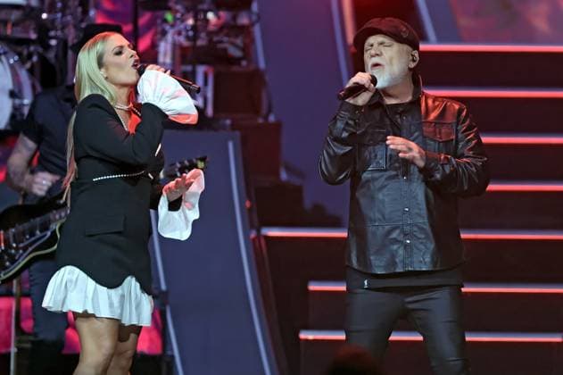ZDF Die Giovanni Zarrella Show Singer Nino de Angelo and singer Marina Marx during the ZDF entertainment program Die Giovanni Zarrella Show on 22 11 2025 in the Messehalle Offenburg 20251122SBK0056