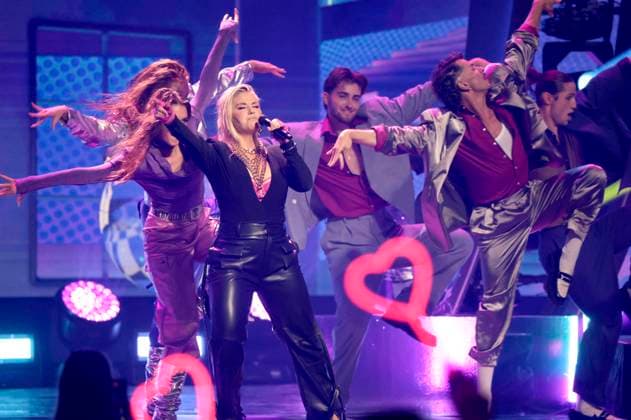 Beatrice Egli in the ZDF music show The Giovanni Zarrella Show live from the Offenburg Exhibition Center Offenburg, 22 11 2025 Foto:xR.xSchmiegeltx xFuturexImagex zarrella_5298