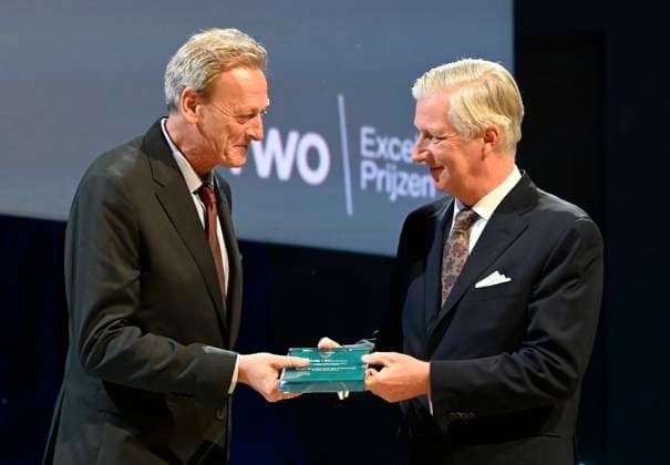 The Fund For Scientific Research Awards BRUSSELS, BELGIUM - NOVEMBER 24 : Godefroid de Callatay (UCLouvain receives the prize for Human Sciences. King Philippe attends the five-yearly awards ceremony of the (National) Fund for Scientific Research (FRS-FNRS) and the Fonds Wetenschappelijk Onderzoek (FWO). These awards recognise Belgian researchers who have made a significant contribution to their field and promote the international reputation of Belgian scientific research. The disciplines covered include the humanities, social sciences, fundamental biomedical sciences, clinical biomedical sciences, fundamental exact and natural sciences, and applied sciences. The ceremony brings together representatives from the academic, scientific and ins  Copyright: xBertxVanxDenxBrouckex
