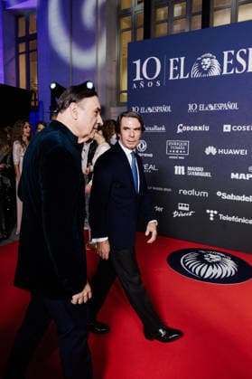 El Espanol organizes a gala to celebrate its tenth anniversary The director of the digital newspaper El Espanol, Pedro J Ramírez i , and the former president José María Aznar d , pose during the celebration of the tenth anniversary of El Espanol, at the Palacio de Cibeles, on November 24, 2025, in Madrid Spain The newspaper, Pedro J Ramírez, the president and director of the newspaper, commemorates its tenth anniversary with a gala event attended by various political personalities to celebrate the newspapers history 24 NOVEMBER 2025 EL ESPAÑOL X ANIVERSARIO DIARIO PERIODISMO COMUNICACIÓN Carlos Lujá Madrid Madrid Espana Copyright: xCarlosxLujanx 7123709