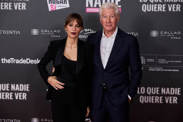 November 24, 2025, Madrid, Madrid, Spain: RICHARD GERE and ALEJANDRA GERE Lo Que Nadie Quiere Ver premiere Madrid Spain - ZUMAc260 20251124_zep_c260_007 Copyright: xMikexChicorrox