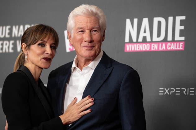 Lo Que Nadie Quiere Ver - Premiere in Madrid, Spain - 24 Nov 2025 Richard Gere and Alejandra Gere attend the Lo Que Nadie Quiere Ver premiere at the Callao cinema. Madrid Spain Copyright: xAtilanoxGarciax xSOPAxImagesx photo01255