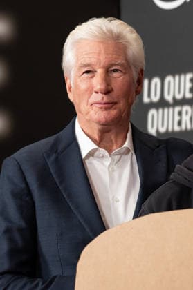 Lo Que Nadie Quiere Ver - Premiere in Madrid, Spain - 24 Nov 2025 Richard Gere attends the Lo Que Nadie Quiere Ver premiere at the Callao cinema. Madrid Spain Copyright: xAtilanoxGarciax xSOPAxImagesx photo01263