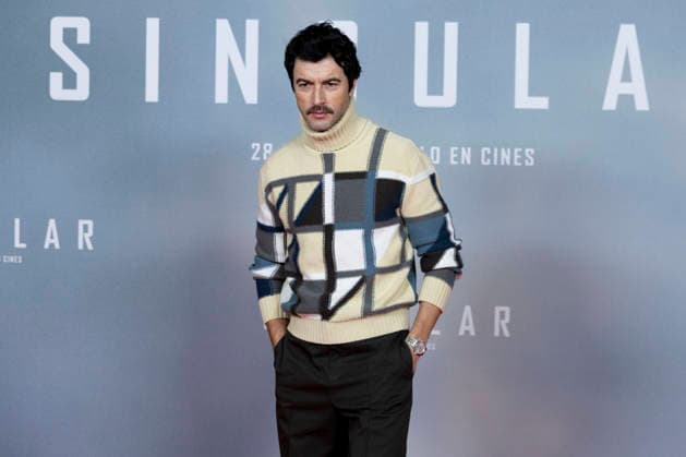 Singular Photocall in Madrid, Spain - 24 Nov 2025 Javier Rey attends the Singular Photocall at Hotel Urso in Madrid. Madrid Spain Copyright: xNachoxLopezx xSOPAxImagesx Singular_S_11
