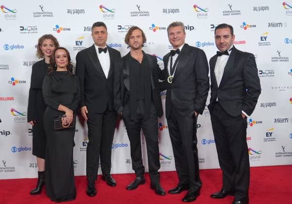 Turkish series Deha wins Telenovela Award at International Emmys NEW YORK, US - NOV 24: Turkish series ‘Deha’ won the Best Telenovela Award at the 2025 International Emmy Awards on Monday night, November 24, 2025, in New York, United States. Produced by Ay Yapim, the series surpassed competitors from Brazil and Spain, marking a notable achievement for Turkiye. The series follows the story of Devran, a young mathematics prodigy torn between his dreams and his struggle to protect his family, especially from his father’s influence Selcuk Acar Anadolu New York United States. Editorial use only. Please get in touch for any other usage.  Copyright: x2025xAnadoluxSelcukxAcarx