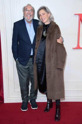 Ella McCay UK Special Screening Arrivals at Picturehouse Central, London, UK - 24 November 2025 Director James L. Brooks and wife Jennifer Simchowitz attends The Ella McCay UK Special Screening at Picturehouse Central, London, England, UK on Monday 24 November, 2025., Credit:Justin Ng Avalon UK, England, London, Picturehouse Central Copyright: xJustinxNgx xAvalonx 1054455186