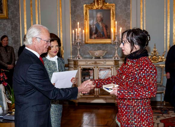 Swedens King Carl Gustaf and Queen Silvia award the Prince Eugen Medal, for outstanding artistic achievement, to artist Klara Kristalova at Stockholm Palace, Stockholm, Sweden, November 24, 2025 SWEDEN x10050x  Copyright: xPontusxLundahl TTx PRINCE EUGENE MEDAL SWEDEN KWC9Kx5vGSo