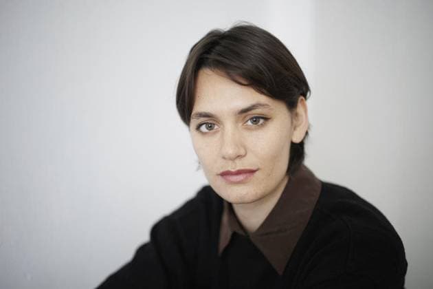 Actress Ella Rumpf FOR EDITORIAL PURPOSES ONLY EDITORIAL USE ONLY p Actress Ella Rumpf at a press event on the occasion of her new film 15 Liebesbeweise Deutschland Berlin Berlin Copyright JörgxCarstensen Copyright: JörgxCarstensen doc83ez66jc09wlwozehr5 ,EDITORIAL USE ONLY Copyright: JörgxCarstensen